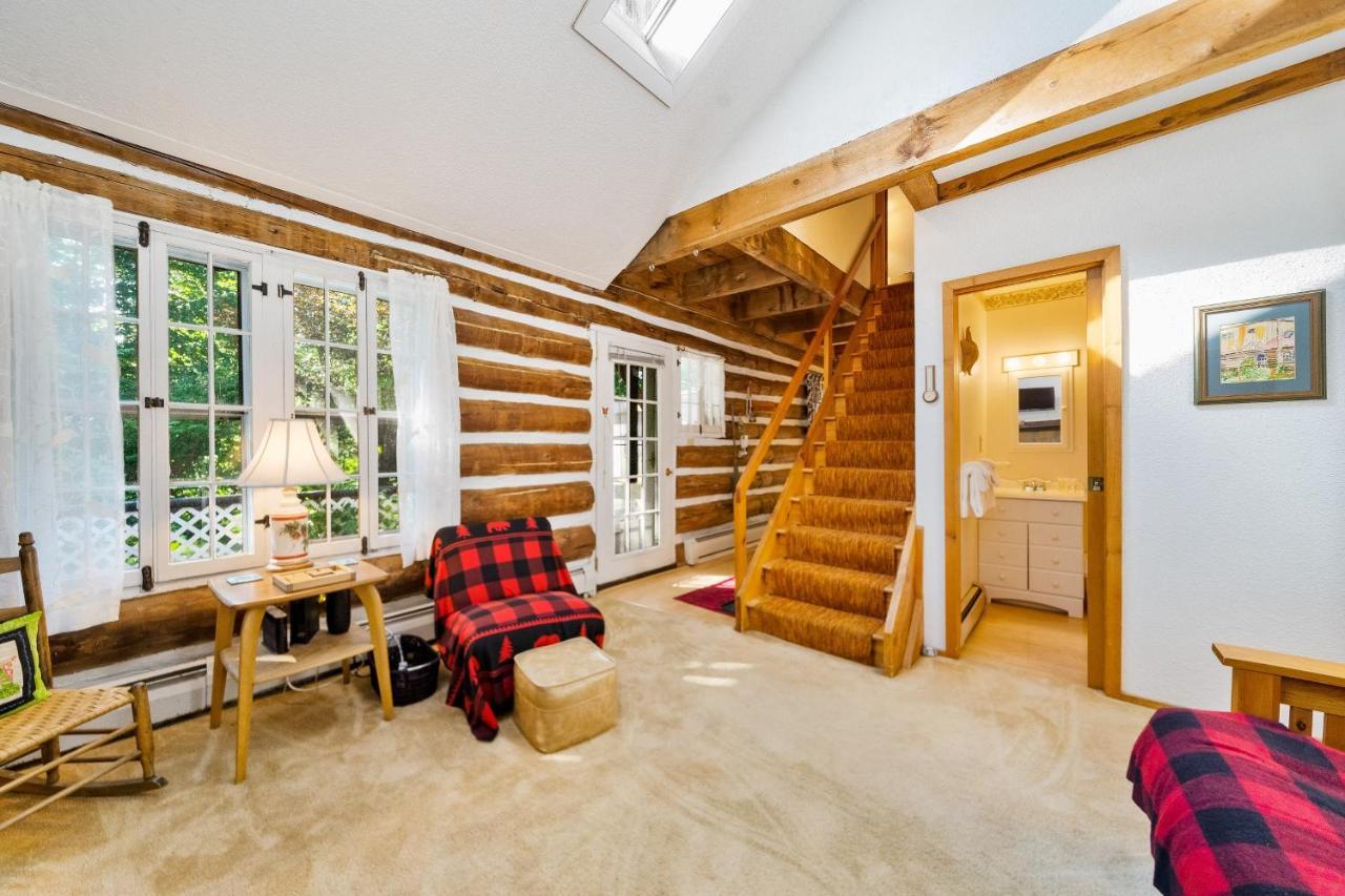 Cozy Condo By Tripp Lake Warrensburg Dış mekan fotoğraf