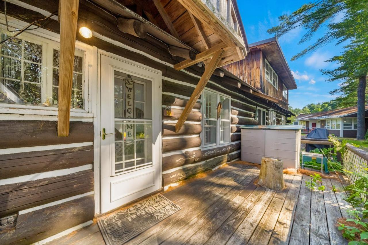 Cozy Condo By Tripp Lake Warrensburg Dış mekan fotoğraf