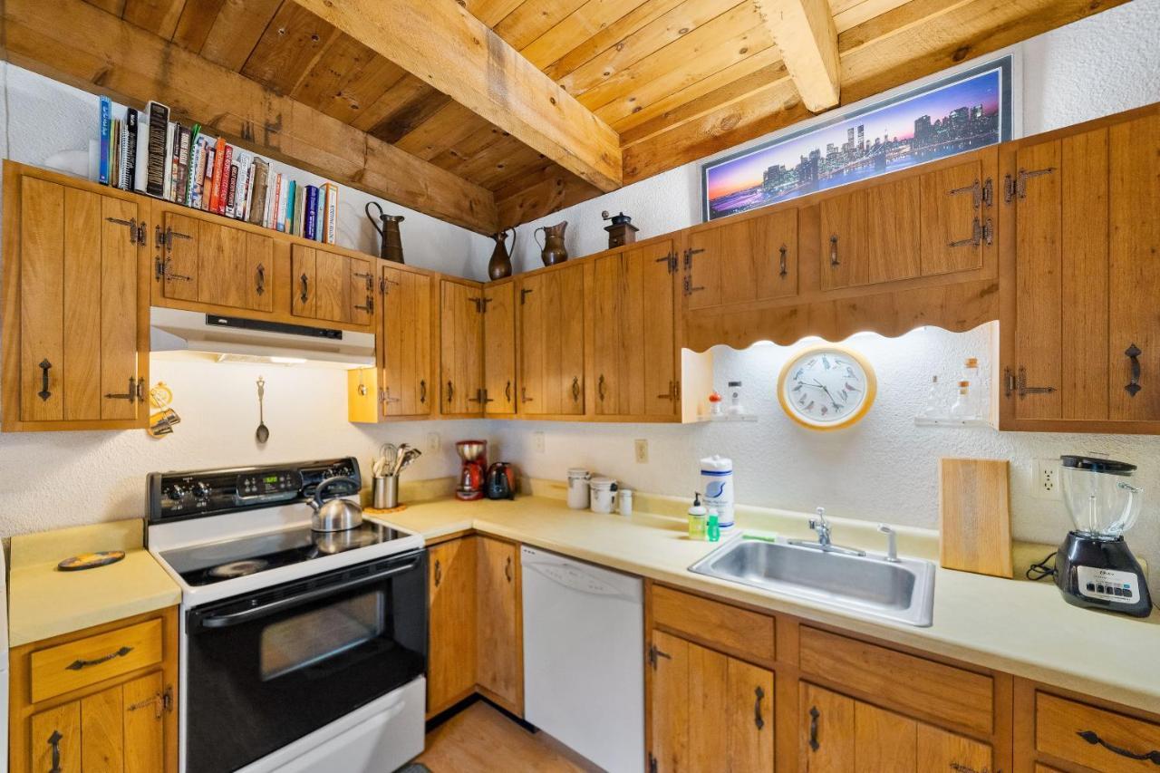 Cozy Condo By Tripp Lake Warrensburg Dış mekan fotoğraf