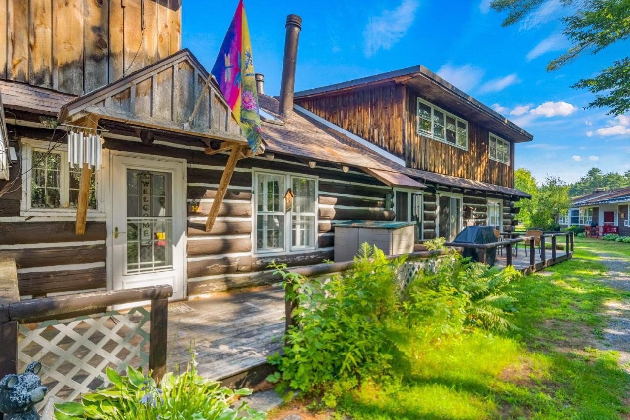 Cozy Condo By Tripp Lake Warrensburg Dış mekan fotoğraf