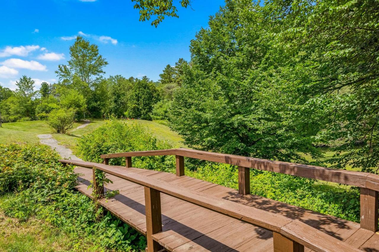 Cozy Condo By Tripp Lake Warrensburg Dış mekan fotoğraf
