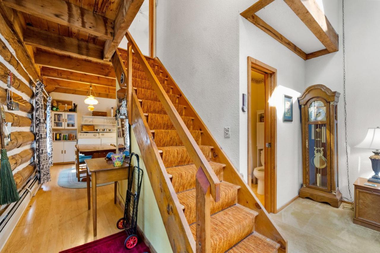 Cozy Condo By Tripp Lake Warrensburg Dış mekan fotoğraf